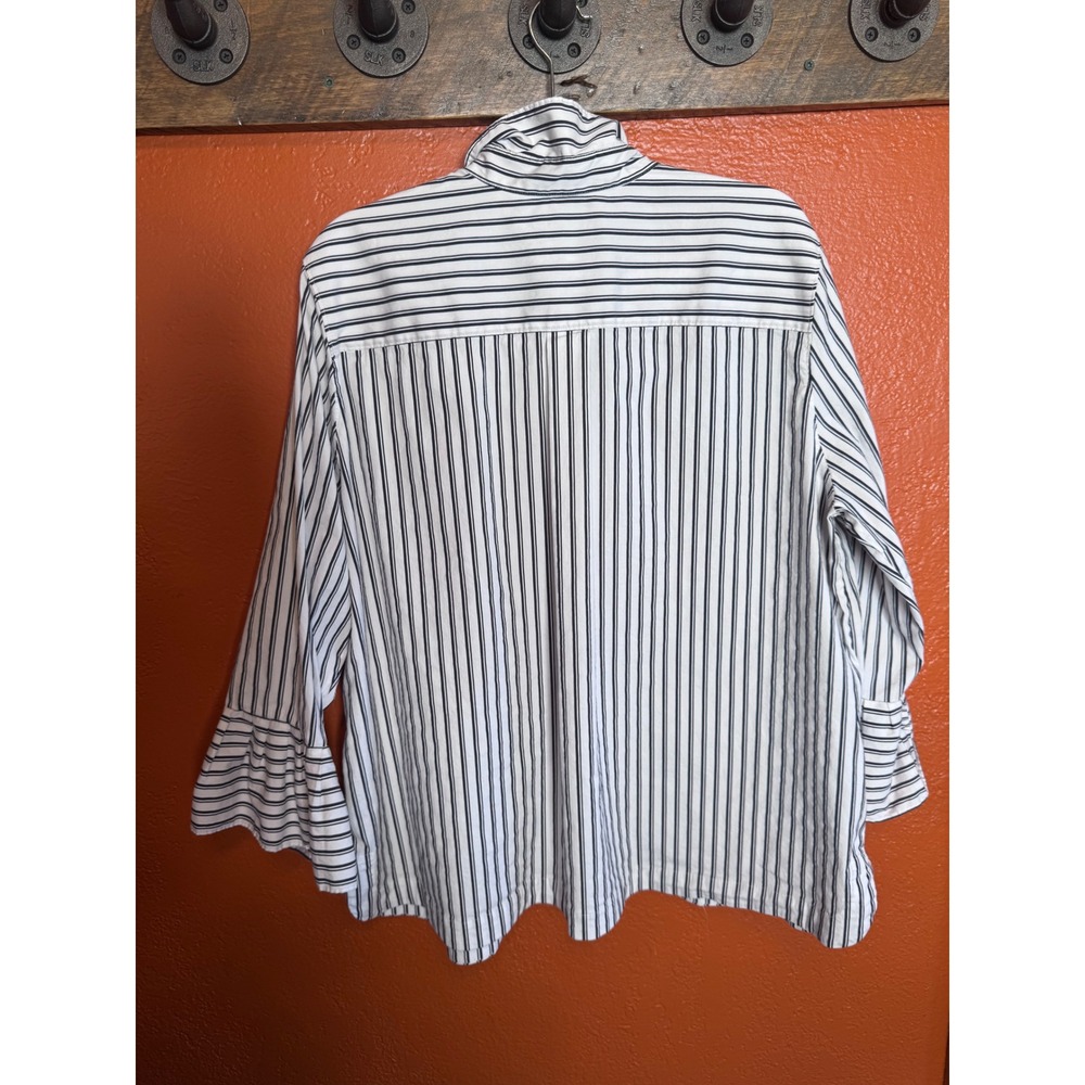 Chicos Striped Bell Sleeve Blouse Black White Poplin Top Size 4 US 20 Cotton - Picture 6 of 10
